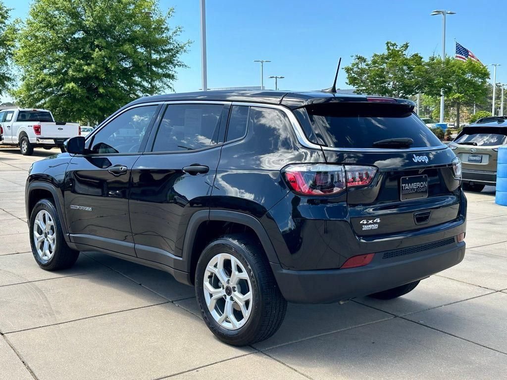 Used 2025 Jeep Compass Sport AWD/4WD image 21