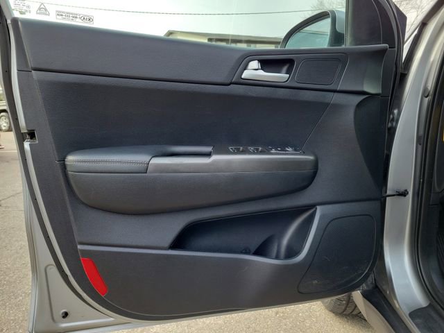 Used 2021 Kia Sportage LX image 16