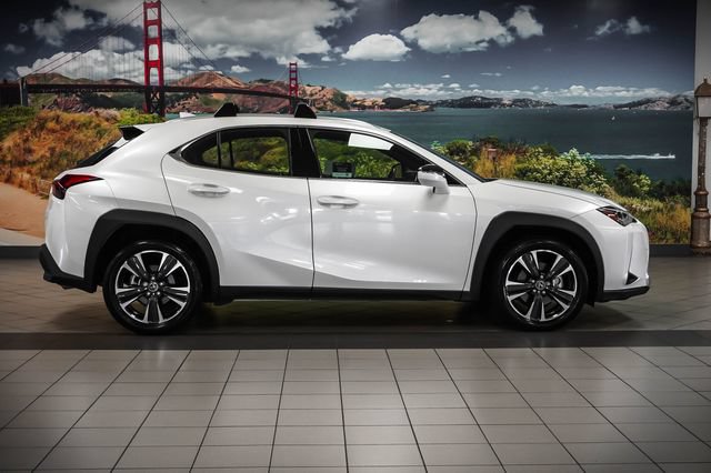 Certified 2025 Lexus UX 300h FWD w/ Accessory Package (Z2) image 5