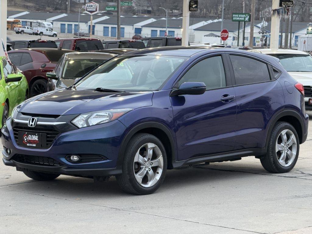 Used 2017 Honda HR-V EX image 3