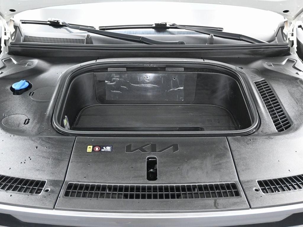 Used 2024 Kia EV9 Land image 43