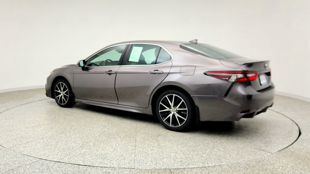 Used 2023 Toyota Camry SE w/ Cold Weather Package AWD/4WD image 7