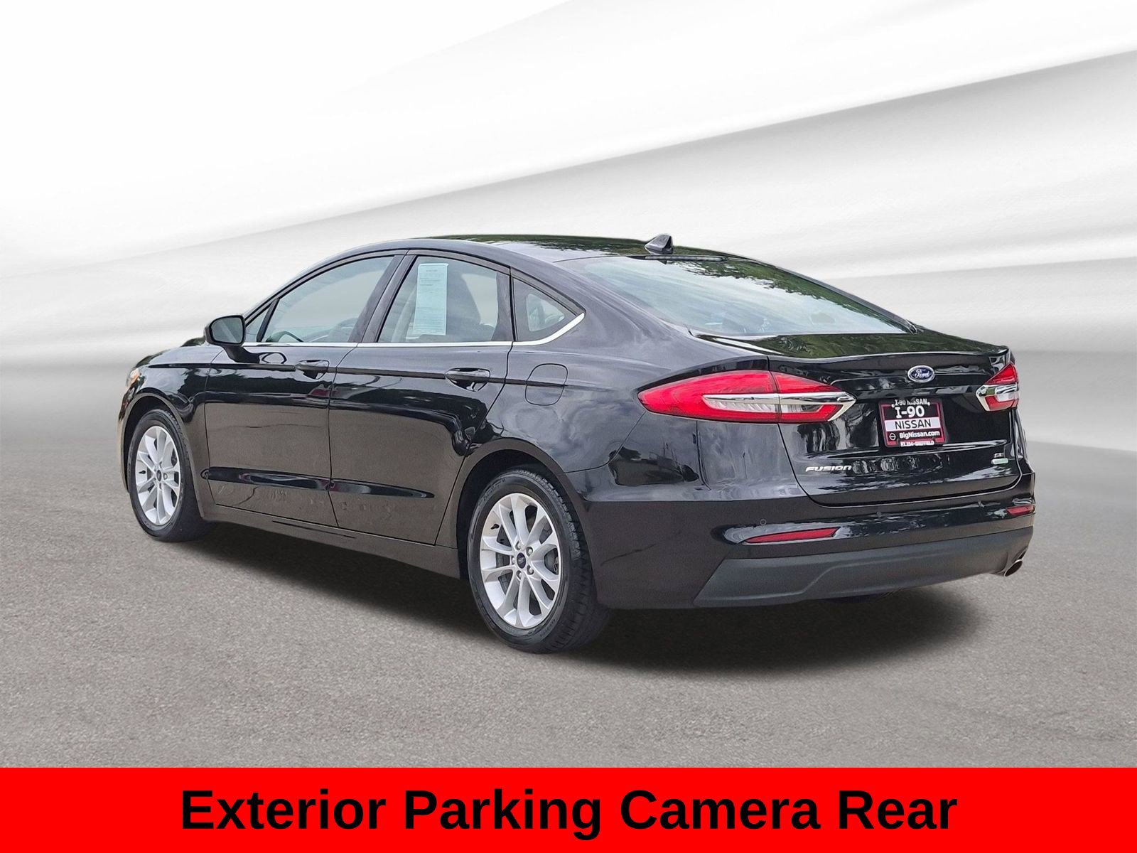 Used 2020 Ford Fusion SE FWD image 12