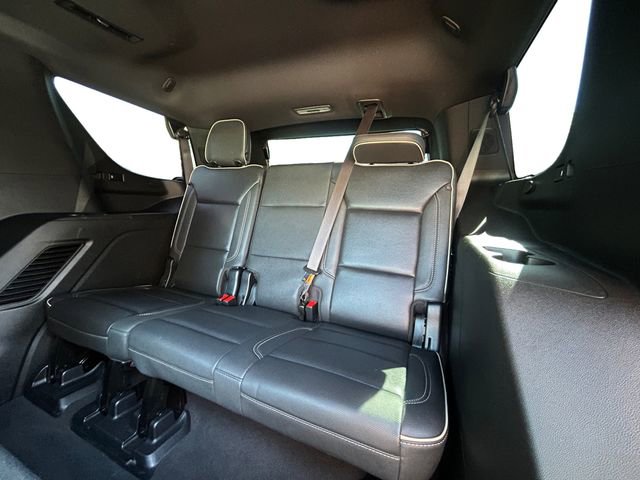 Used 2023 GMC Yukon SLT w/ Max Trailering Package AWD/4WD image 16