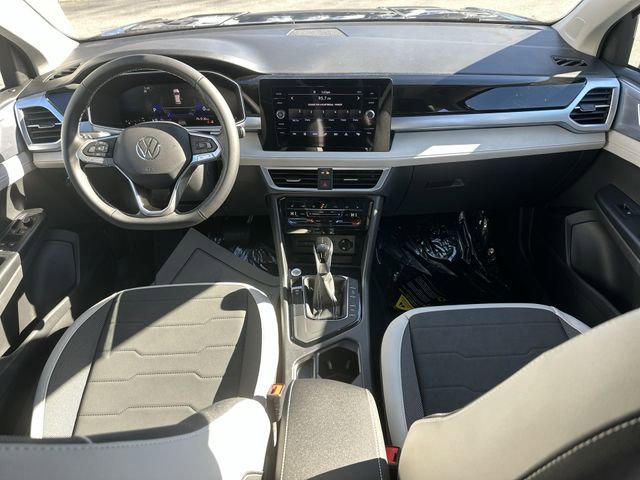 New 2026 Volkswagen Taos SE image 23