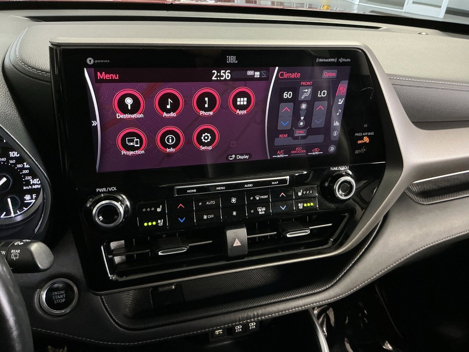 Used 2020 Toyota Highlander Limited image 29