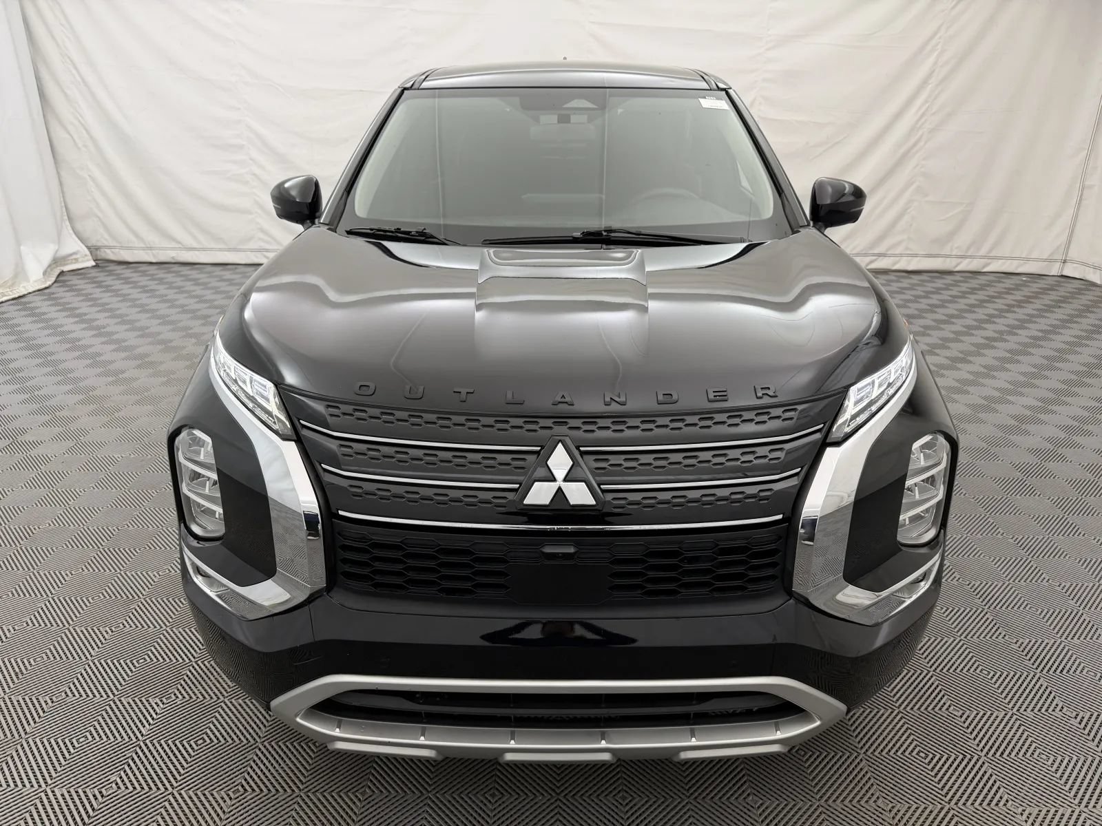 Used 2022 Mitsubishi Outlander SE FWD image 3