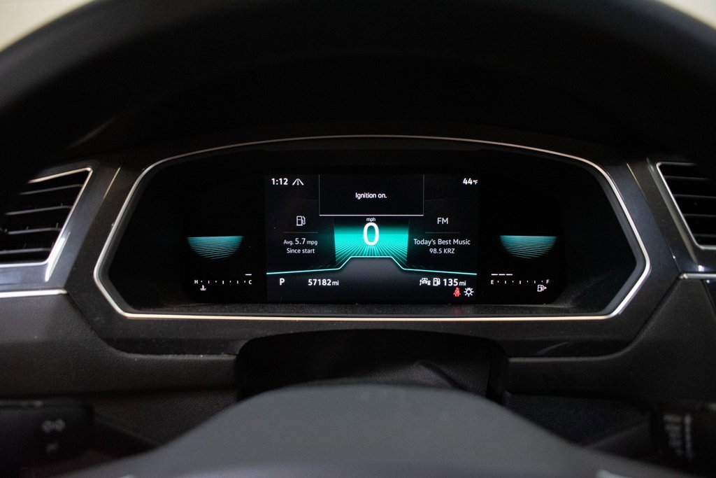 Used 2022 Volkswagen Tiguan SE R-Line image 13