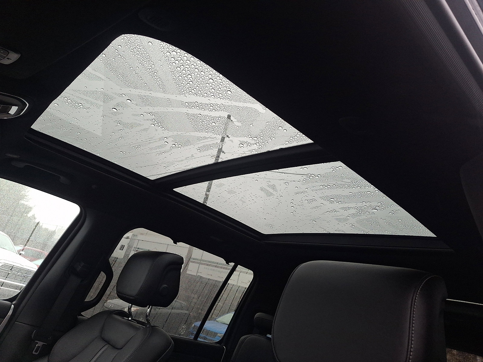 Used 2024 Jeep Wagoneer L Series III w/ Premium Group I image 15