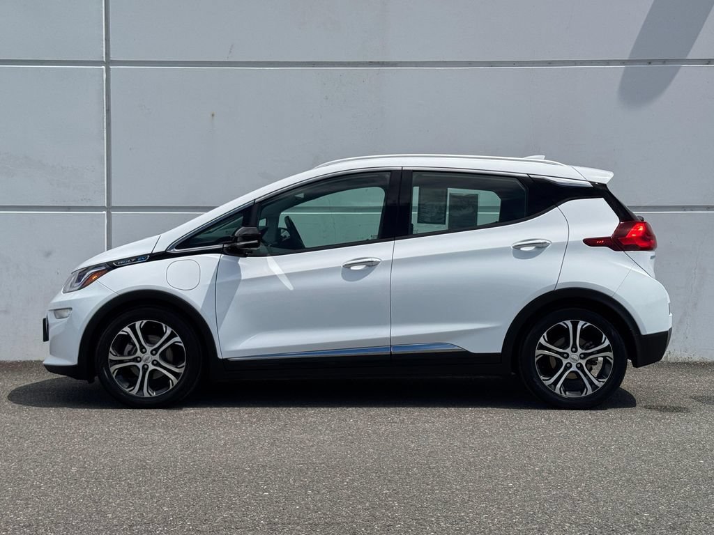 Used 2018 Chevrolet Bolt Premier w/ Driver Confidence II Package FWD image 4