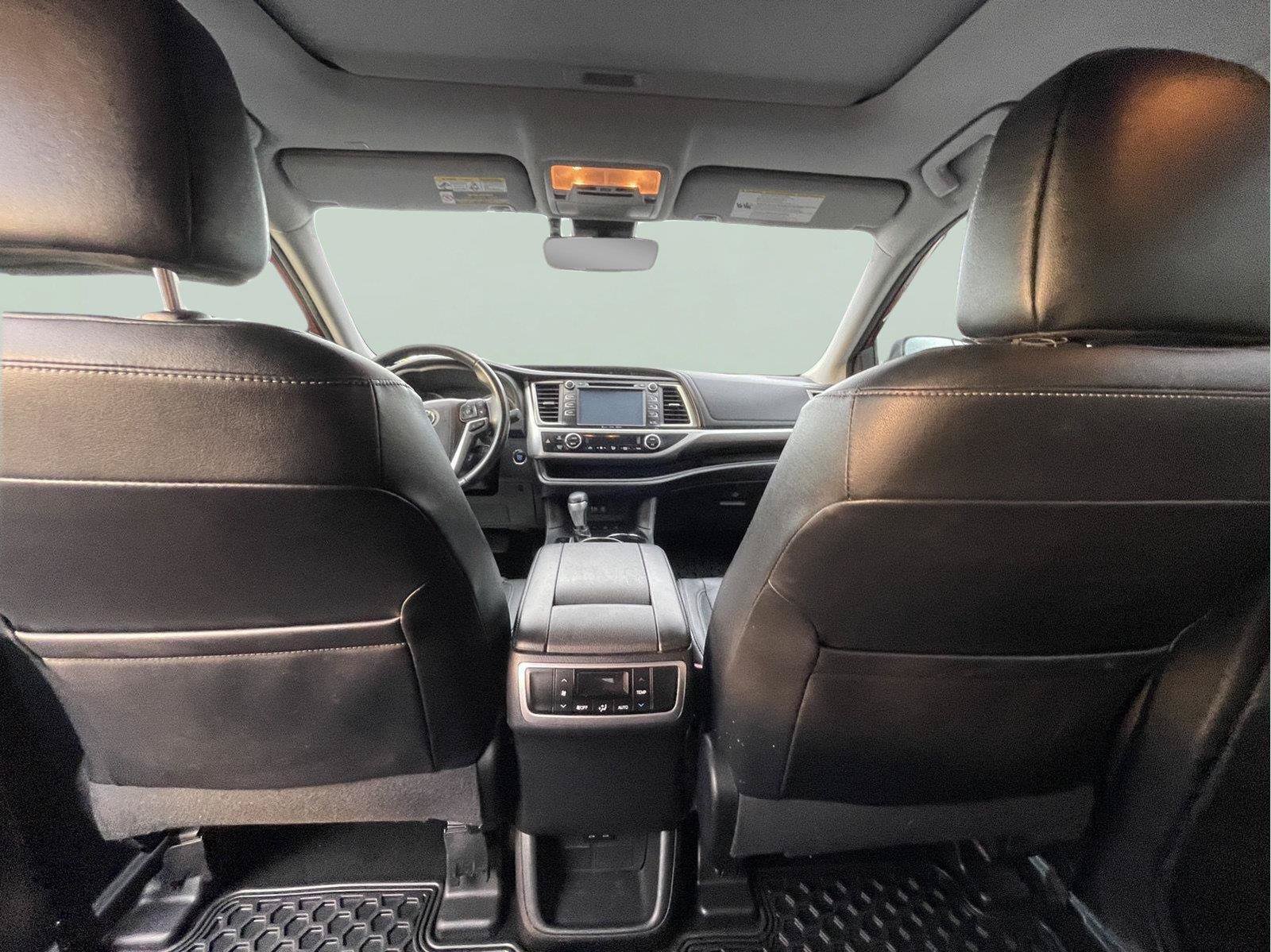 Used 2018 Toyota Highlander XLE AWD/4WD image 20