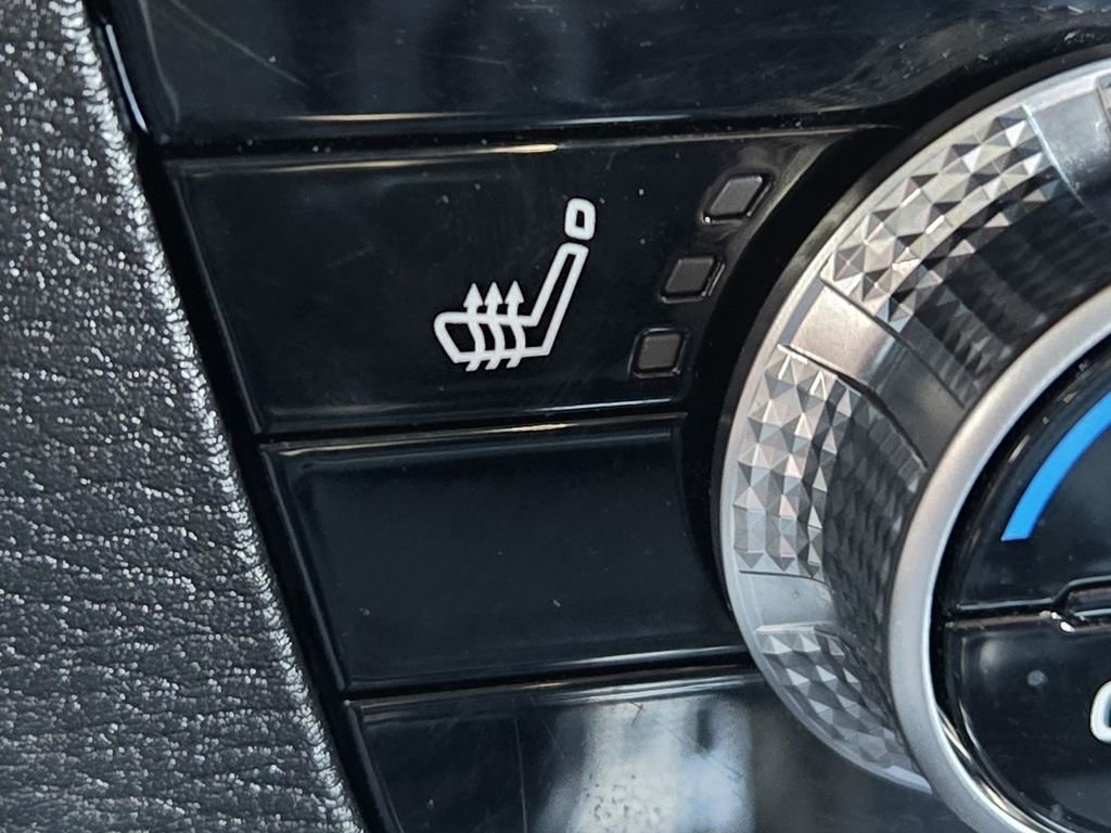 Used 2024 Mitsubishi Outlander SE image 28