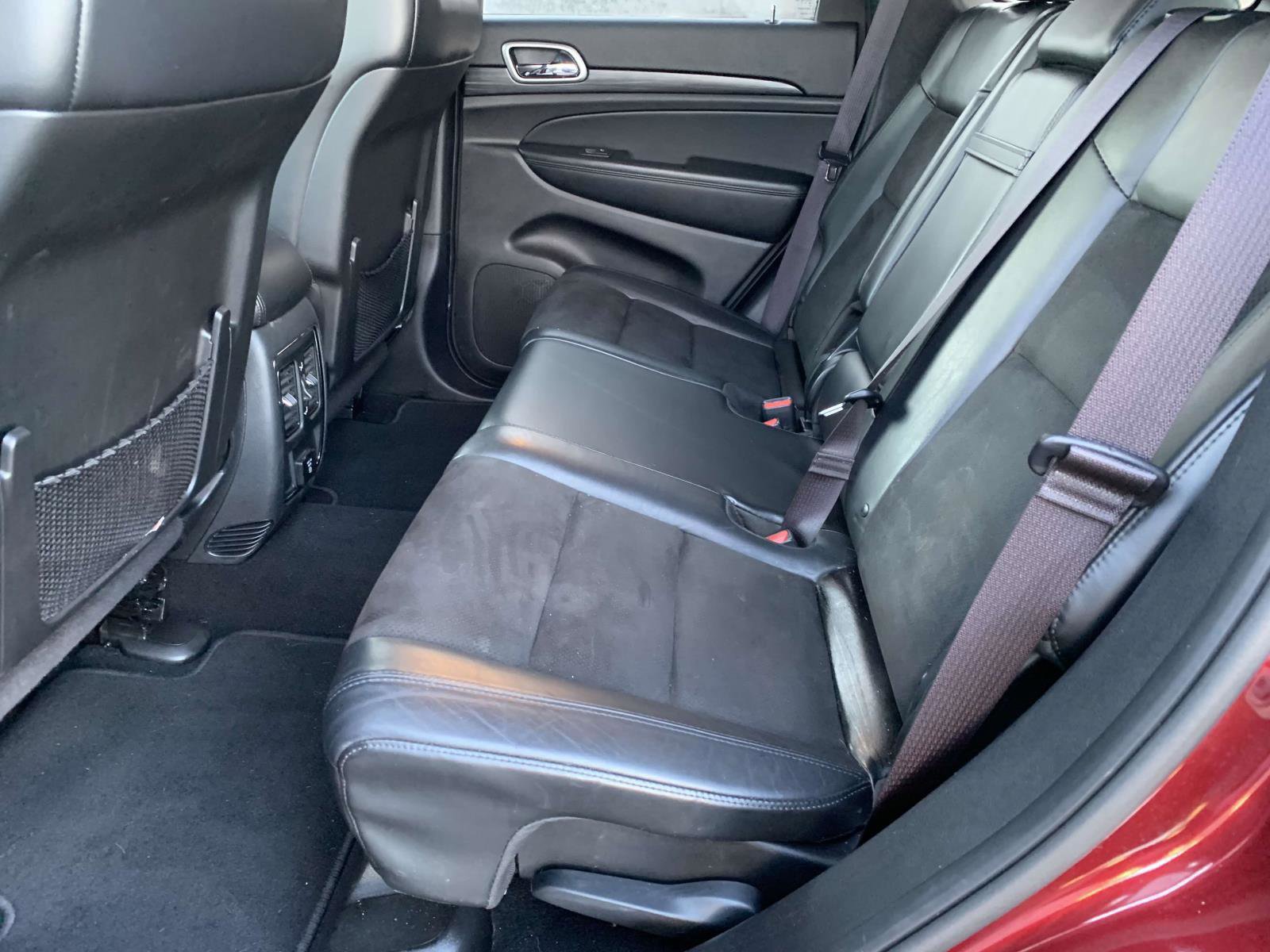 Used 2019 Jeep Grand Cherokee Altitude image 4