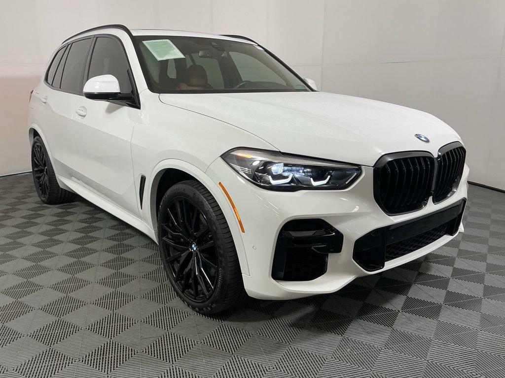 Certified 2023 BMW X5 xDrive40i w/ M Sport Package image 3