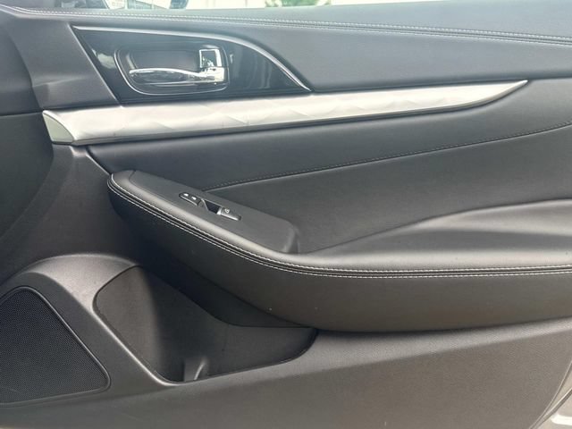 Used 2023 Nissan Maxima SV w/ Floor Mat Group FWD image 19