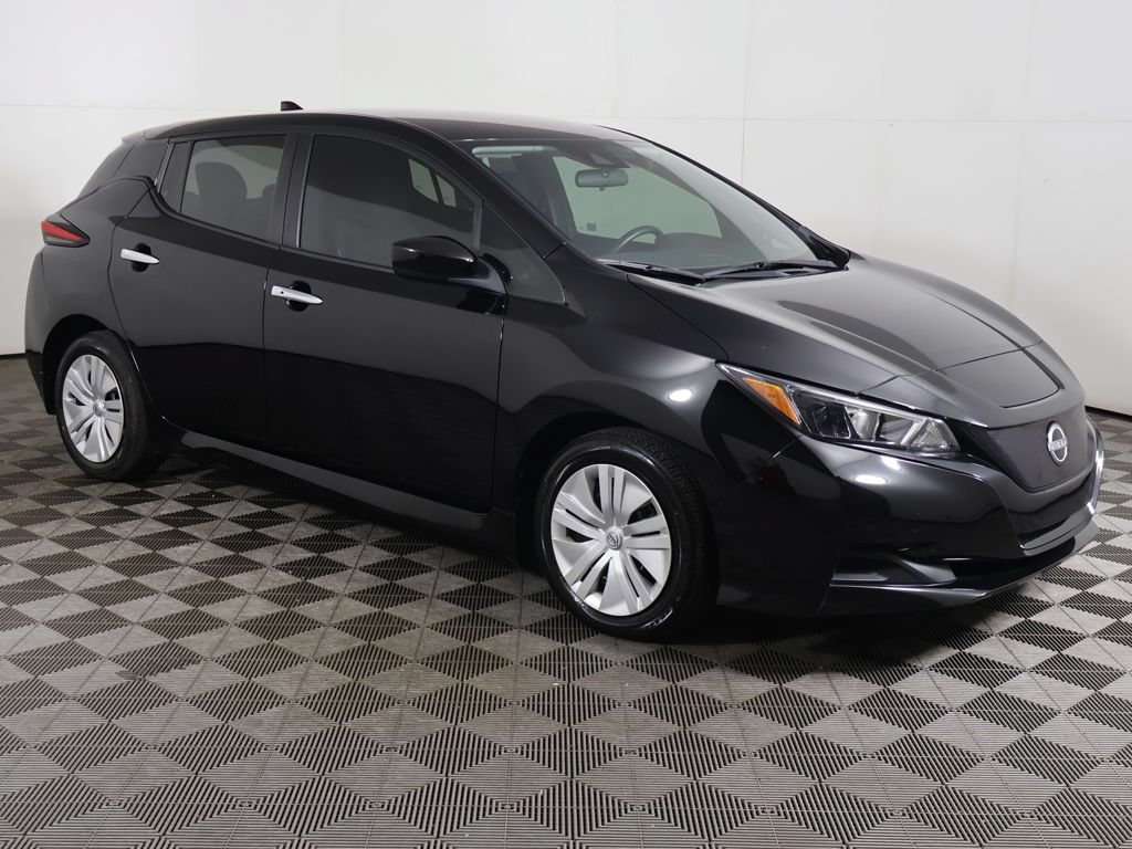Used 2023 Nissan Leaf S FWD image 2