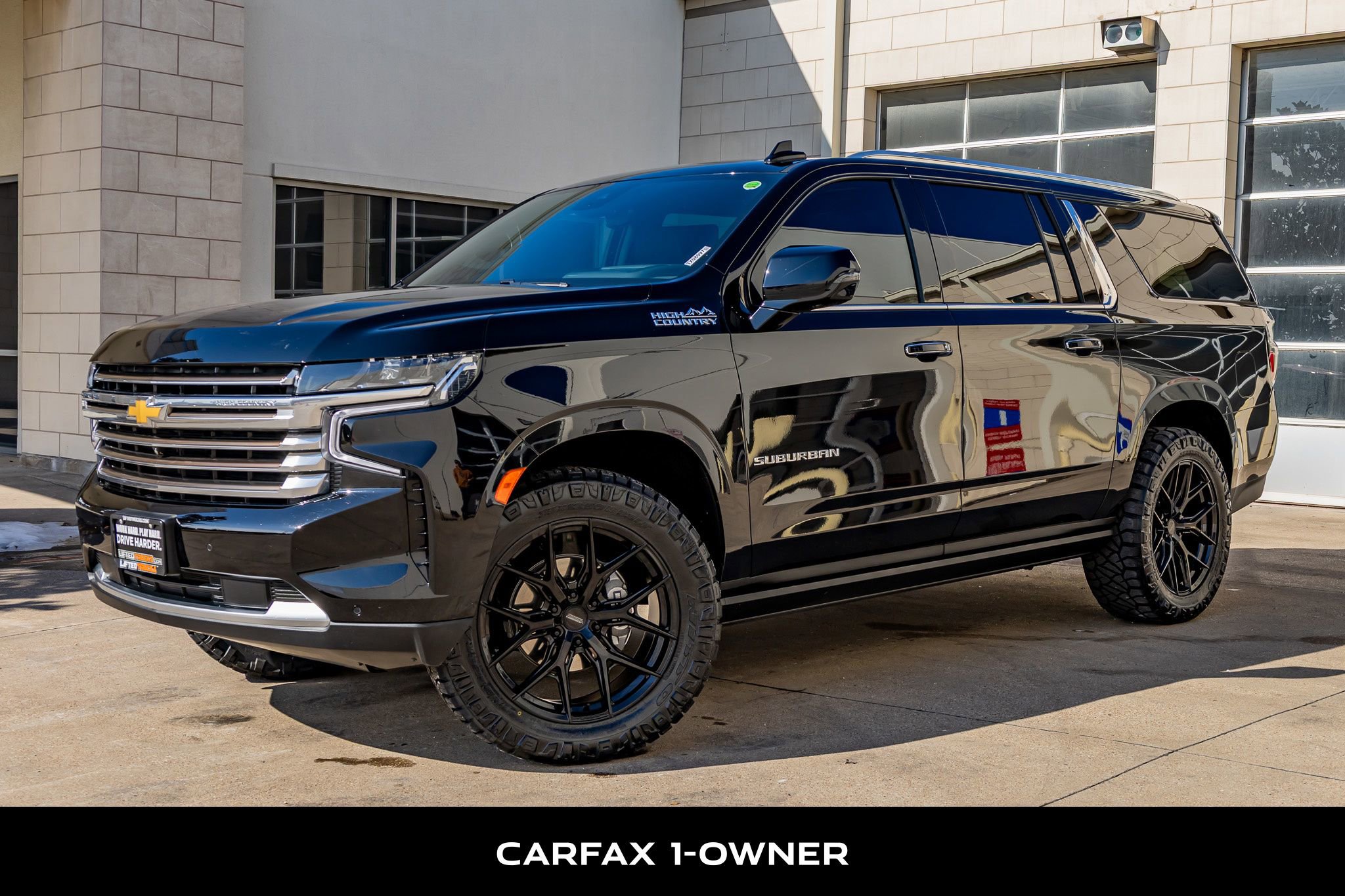 Used 2024 Chevrolet Suburban High Country image 5