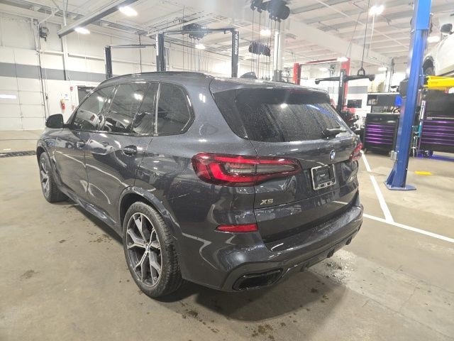 Used 2021 BMW X5 M50i w/ Executive Package image 7
