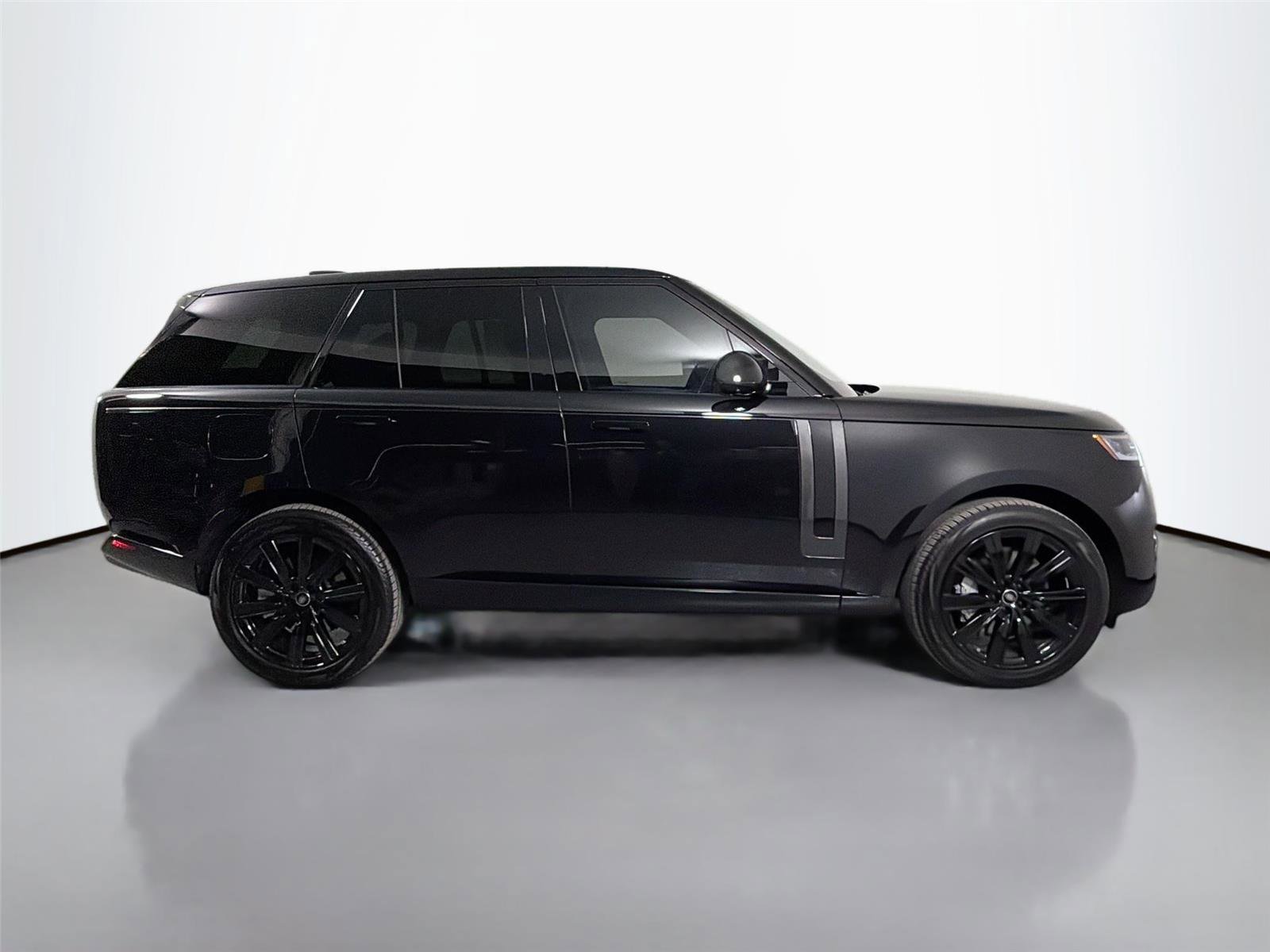 New 2025 Land Rover Range Rover SE AWD/4WD image 4