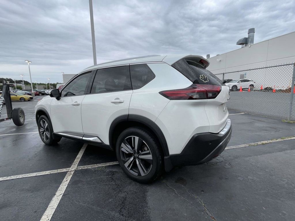 Used 2023 Nissan Rogue SL FWD image 12