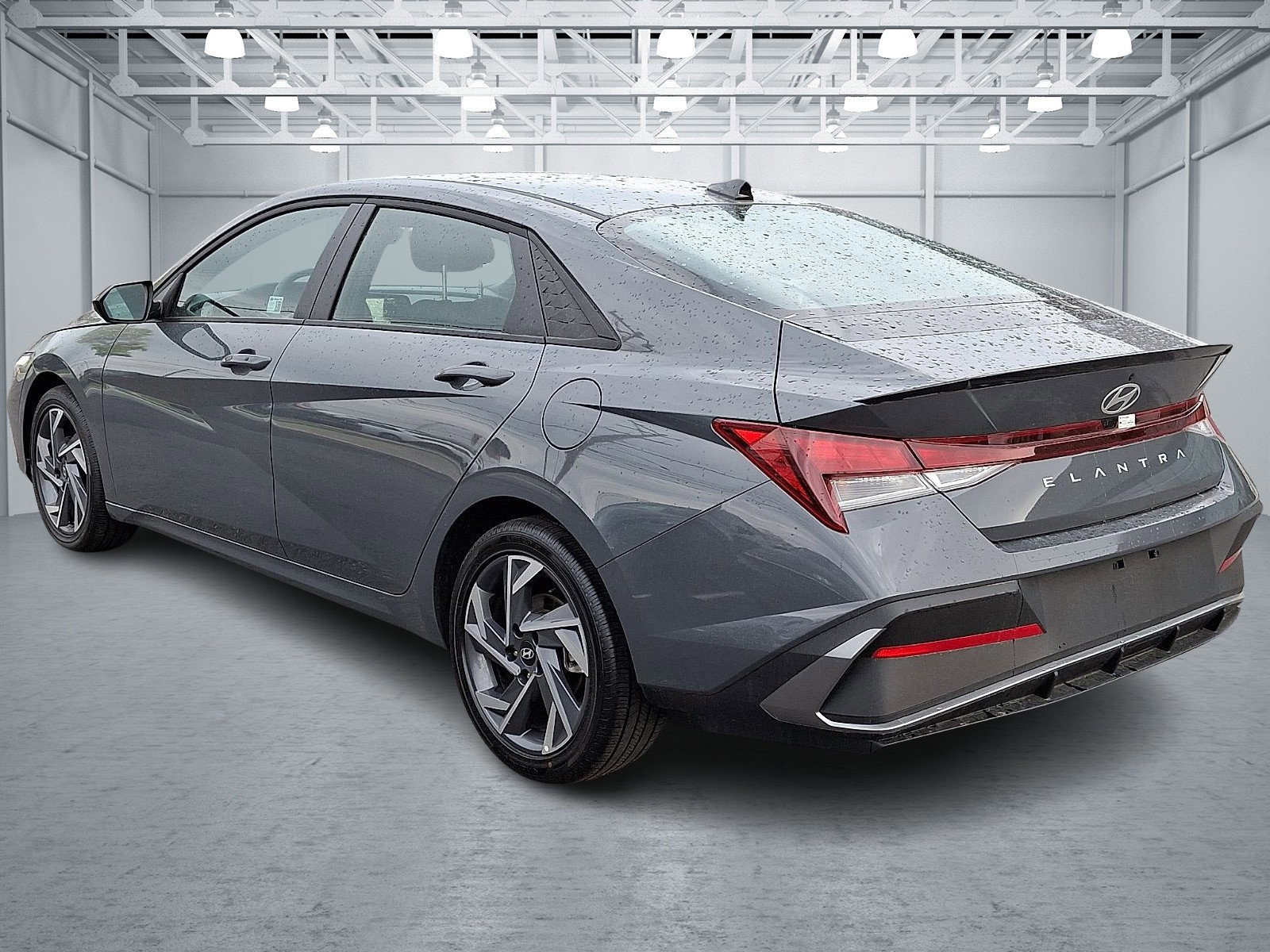 Certified 2025 Hyundai Elantra Sport FWD image 4
