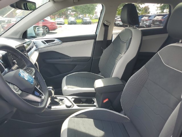 New 2027 Volkswagen Taos SE AWD/4WD image 17