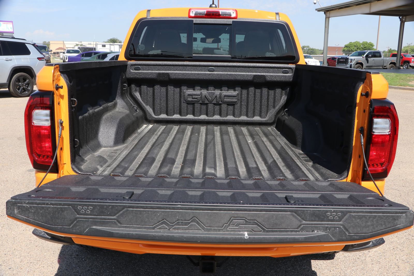 New 2025 GMC Canyon AT4 w/ AT4 Premium Package image 29