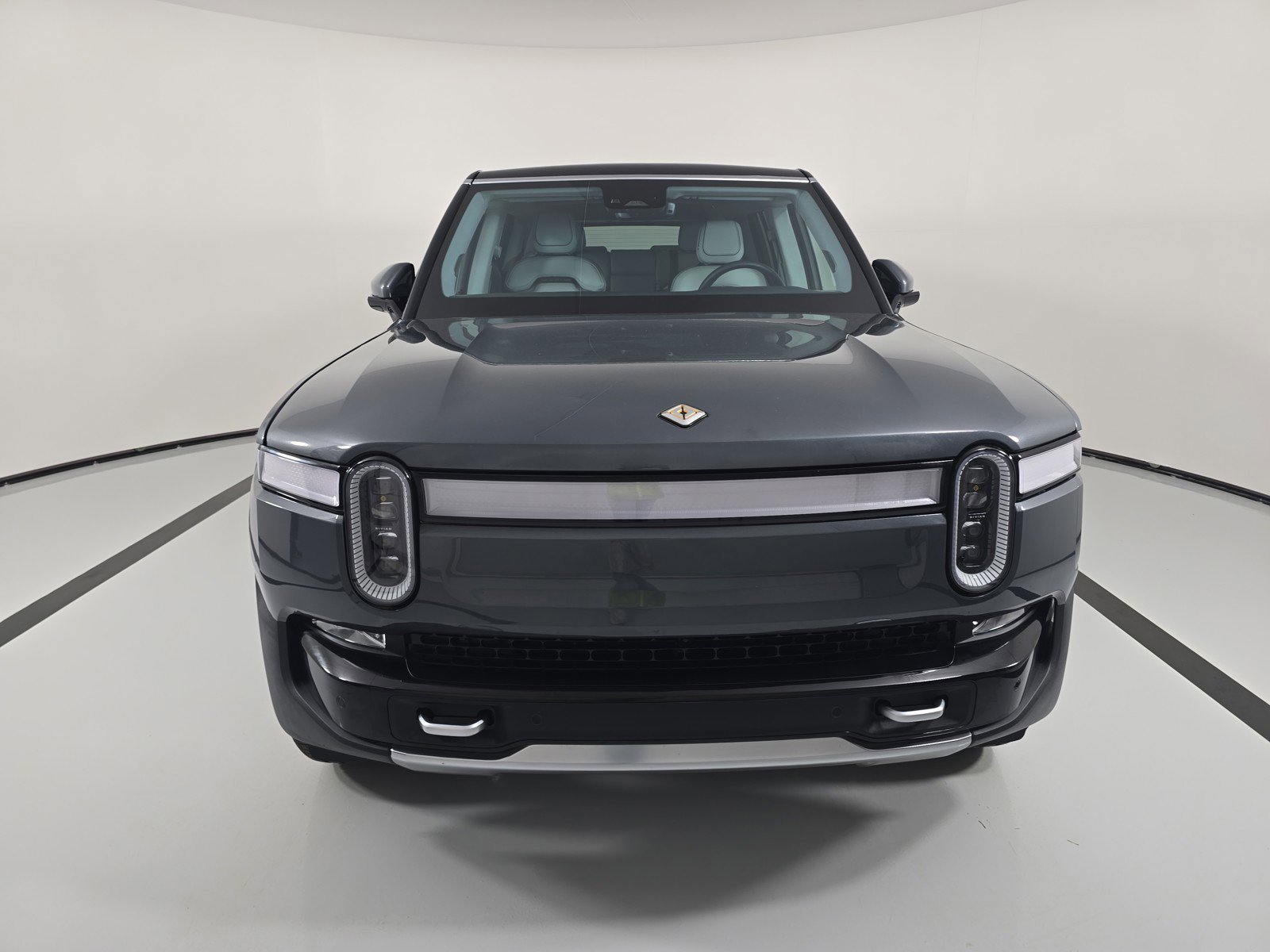 Used 2024 Rivian R1S Adventure AWD/4WD image 8