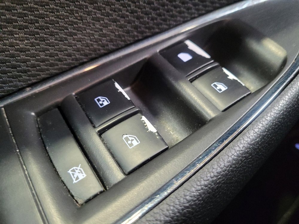 Used 2016 Chevrolet Cruze LT w/ Sun And Sound Package FWD image 27