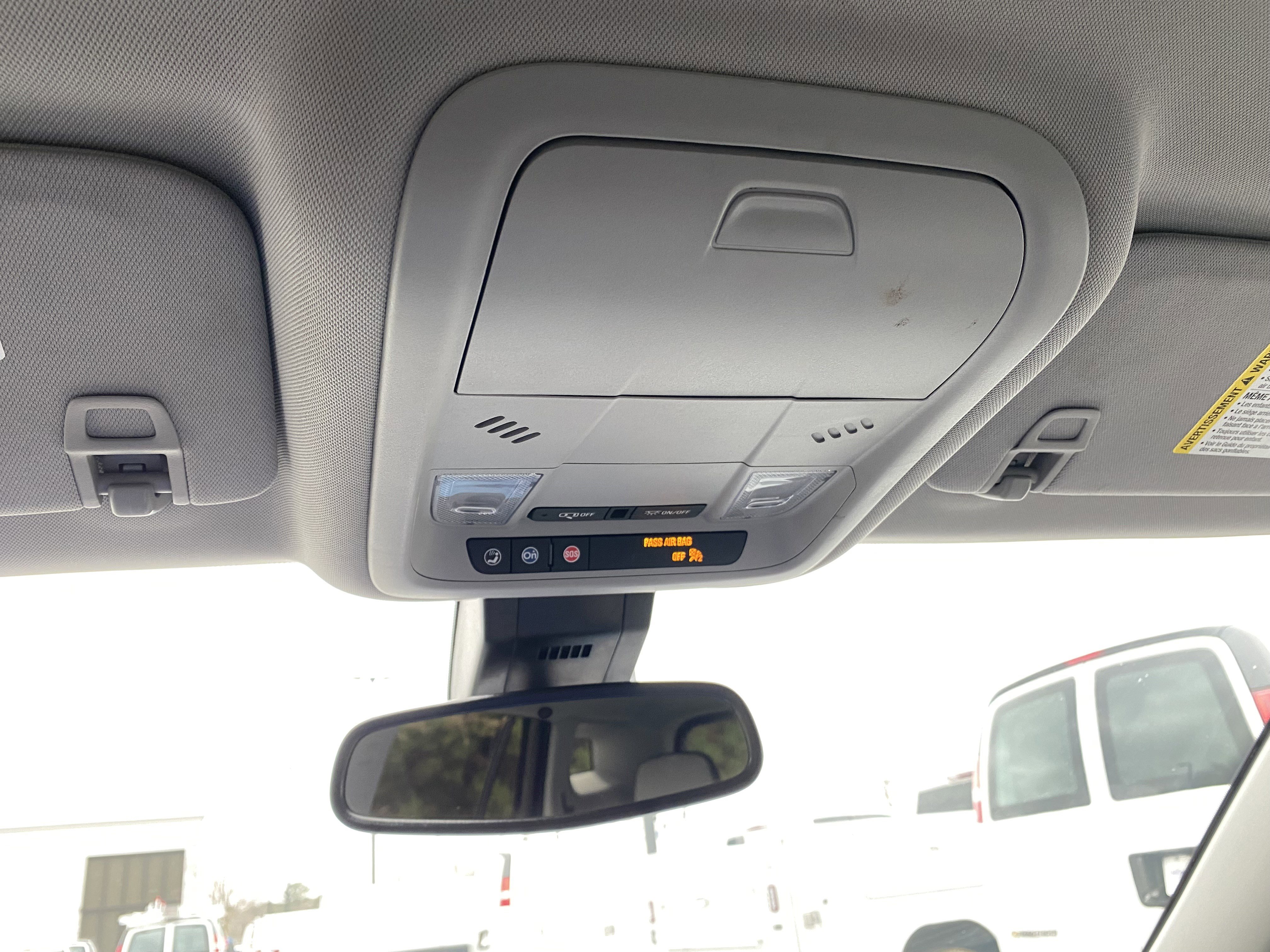 Used 2024 GMC Terrain SLE image 31