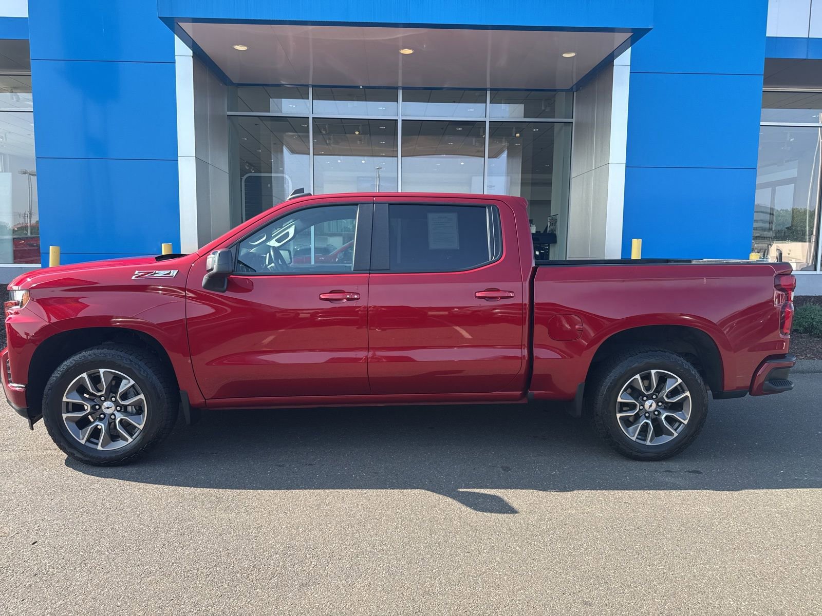 Used 2021 Chevrolet Silverado 1500 RST image 9