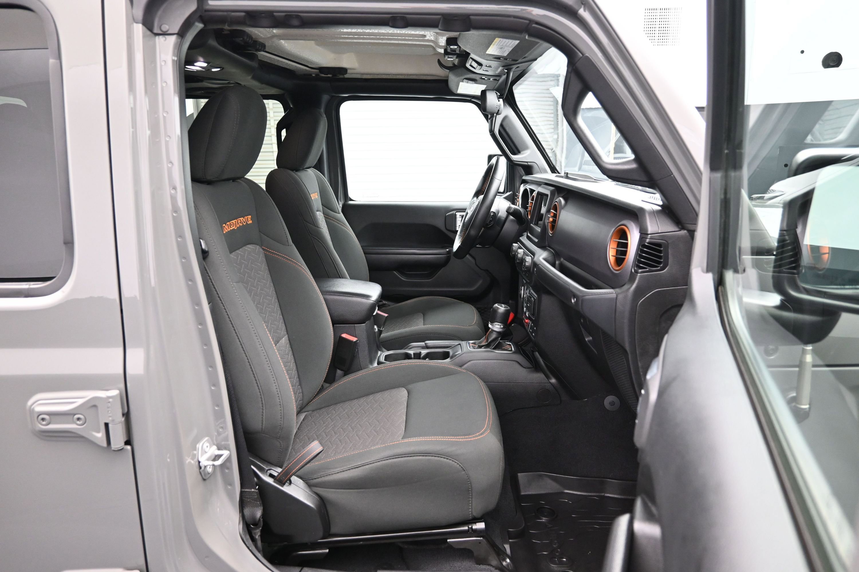 Used 2020 Jeep Gladiator Mojave w/ Trailer Tow Package AWD/4WD image 13