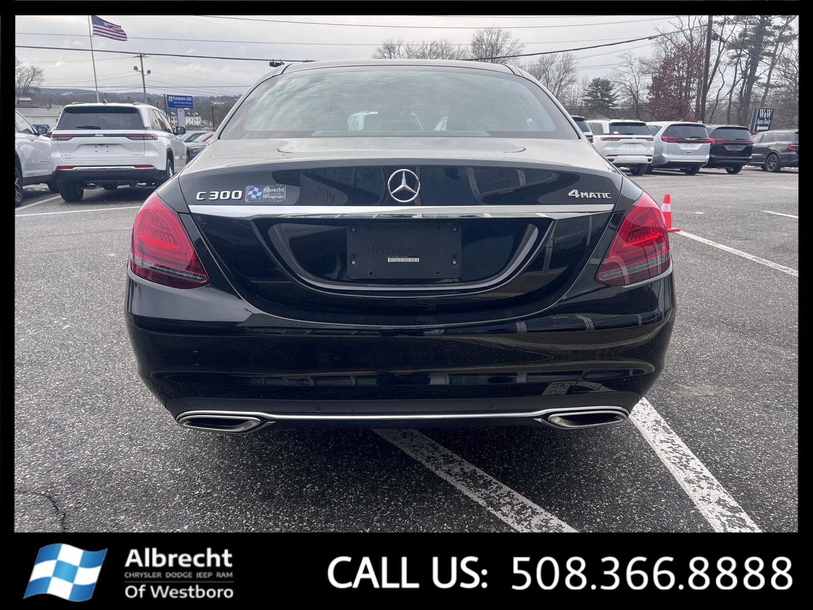 Used 2020 Mercedes-Benz C 300 4MATIC Sedan image 4