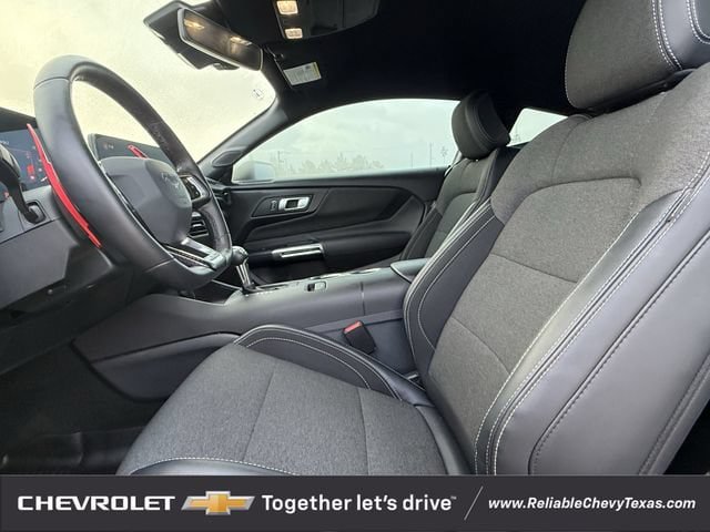 Used 2025 Ford Mustang GT RWD image 27