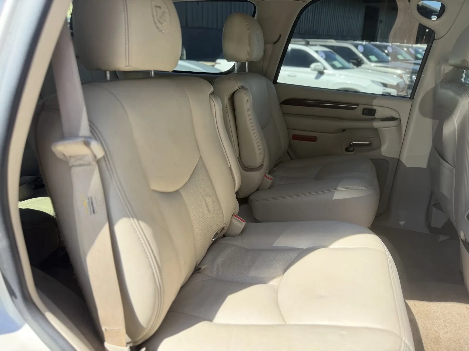 Used 2005 Cadillac Escalade AWD image 19