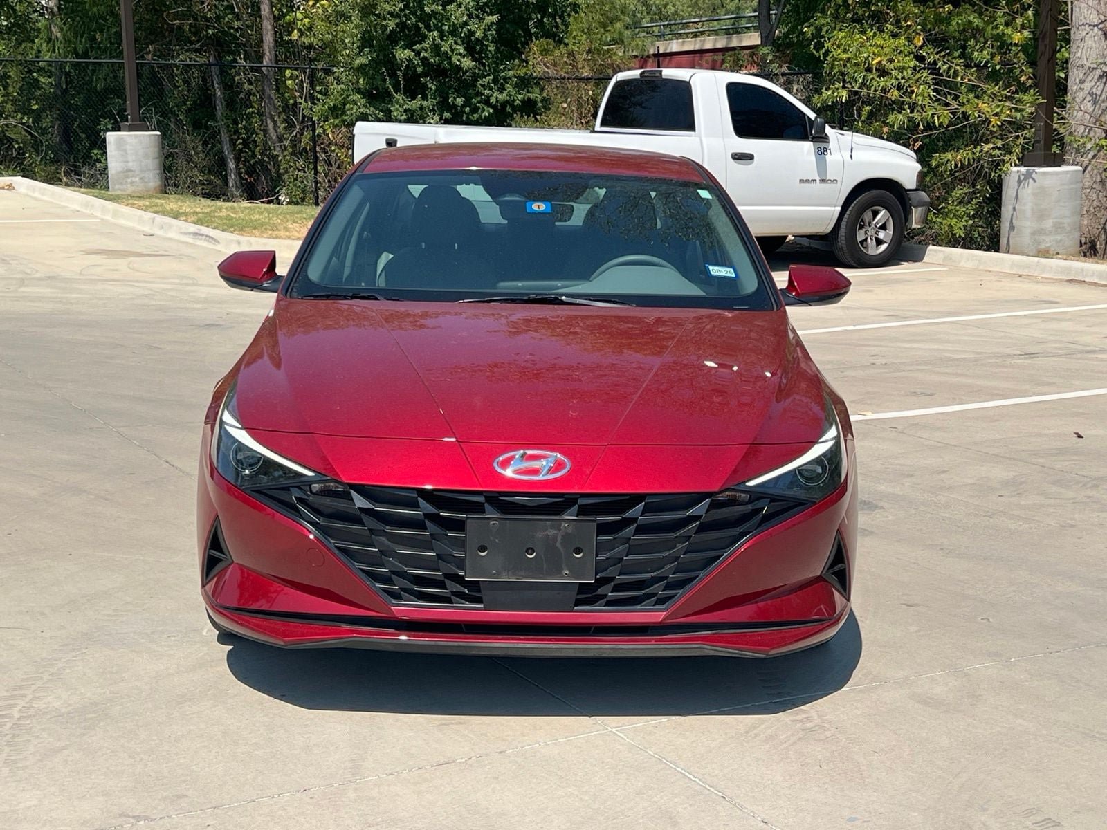 Used 2023 Hyundai Elantra SEL w/ Convenience Package FWD image 2