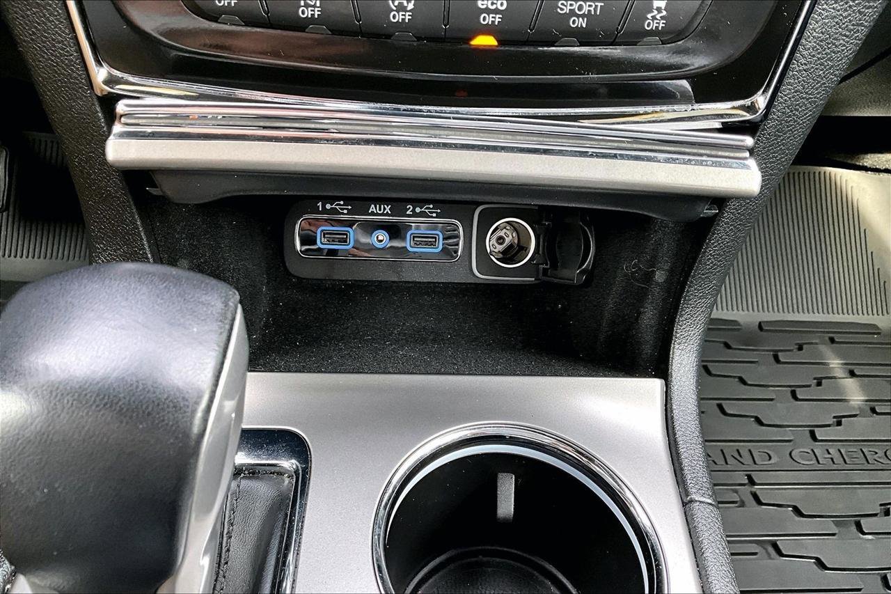Used 2022 Jeep Grand Cherokee Laredo X AWD/4WD image 16