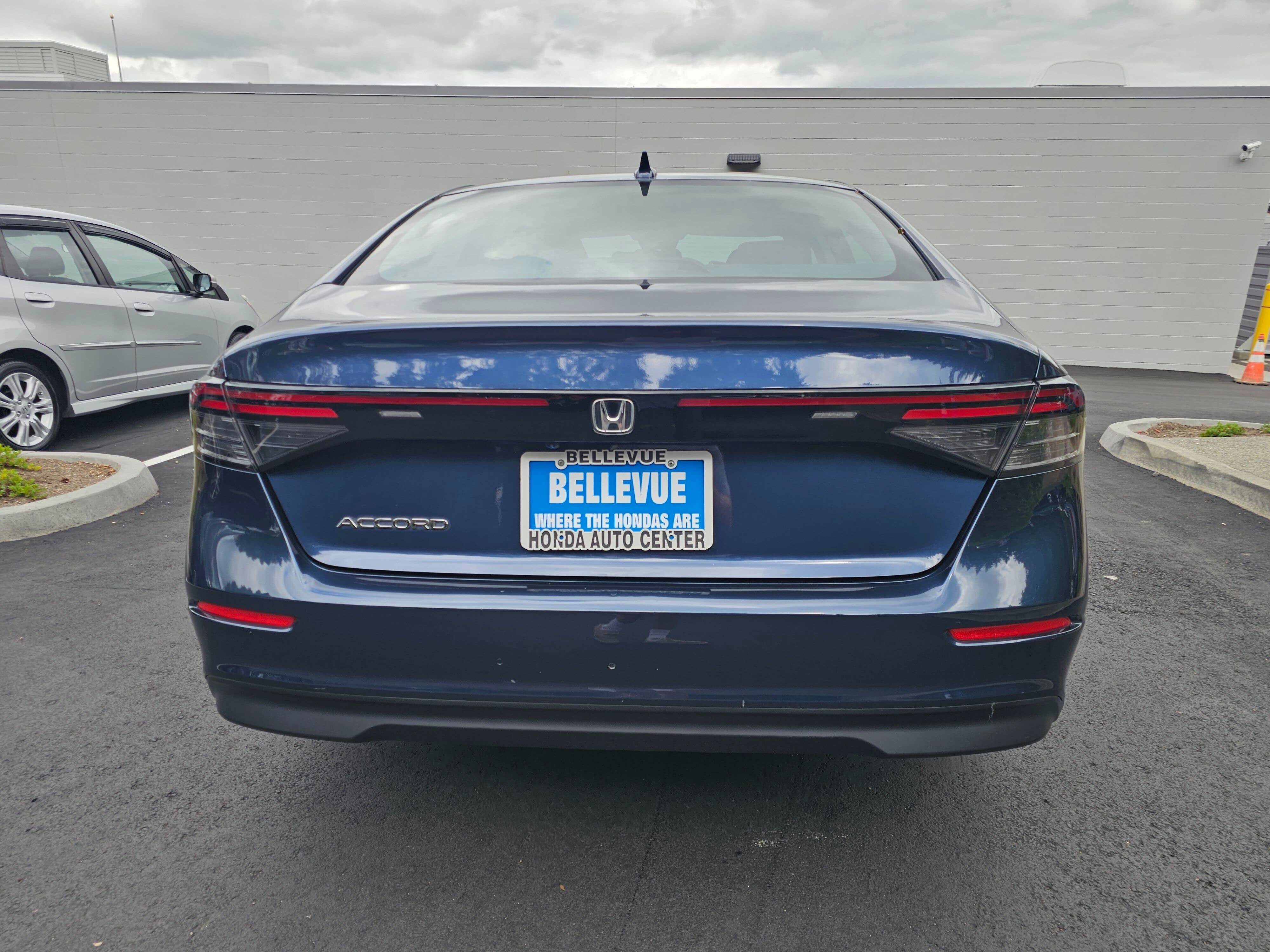 Used 2023 Honda Accord EX image 6