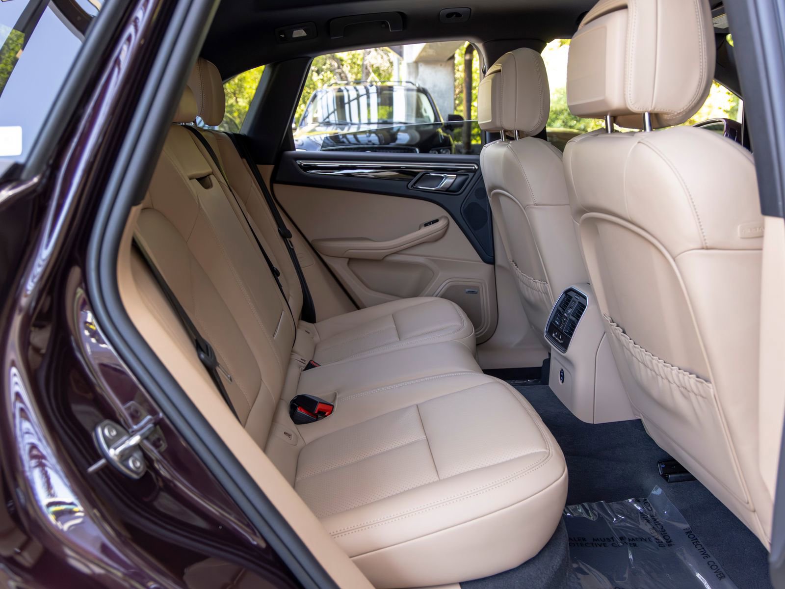 Certified 2026 Porsche Macan AWD/4WD image 51