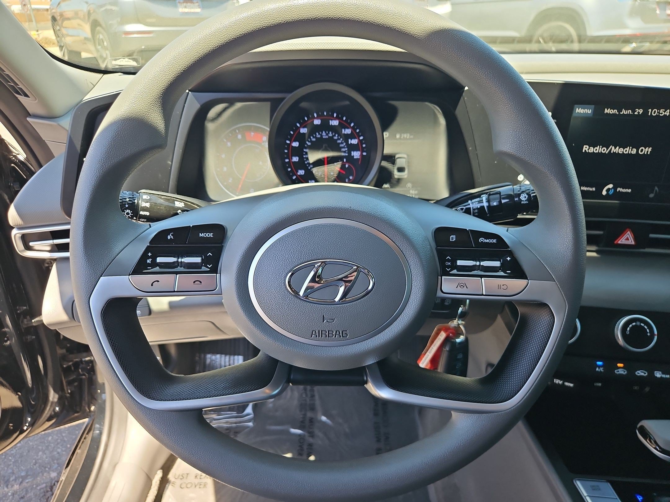 Used 2023 Hyundai Elantra SE FWD image 14