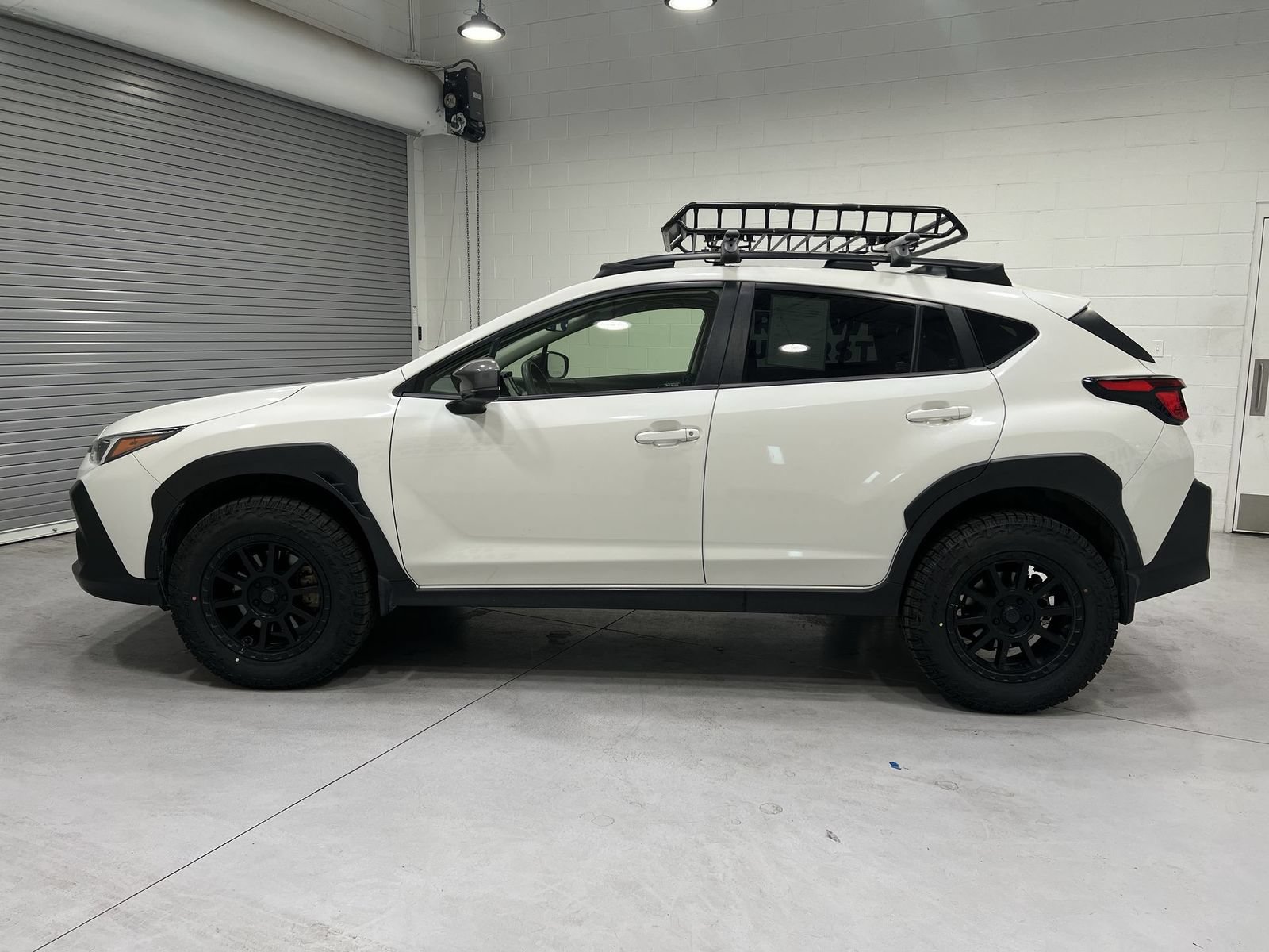 Used 2024 Subaru Crosstrek 2.0i Premium w/ Crosstrek Mirror Package AWD/4WD image 5