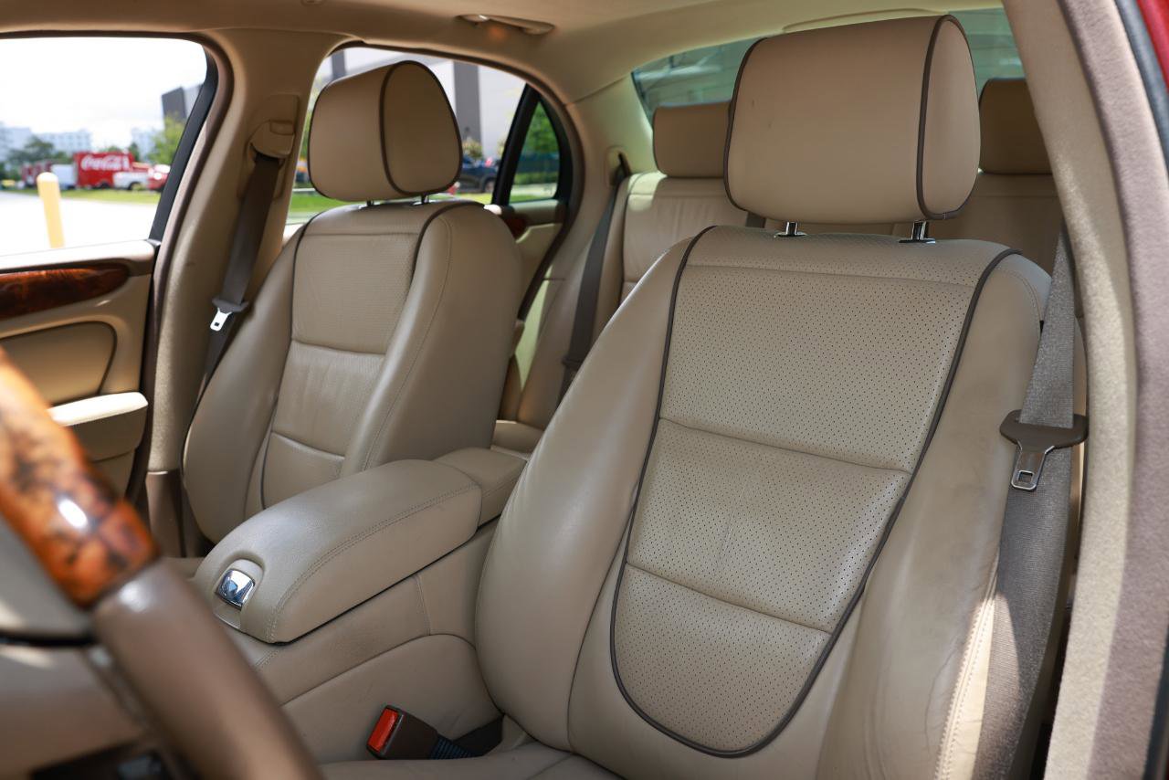 Used 2008 Jaguar XJ8 RWD image 6