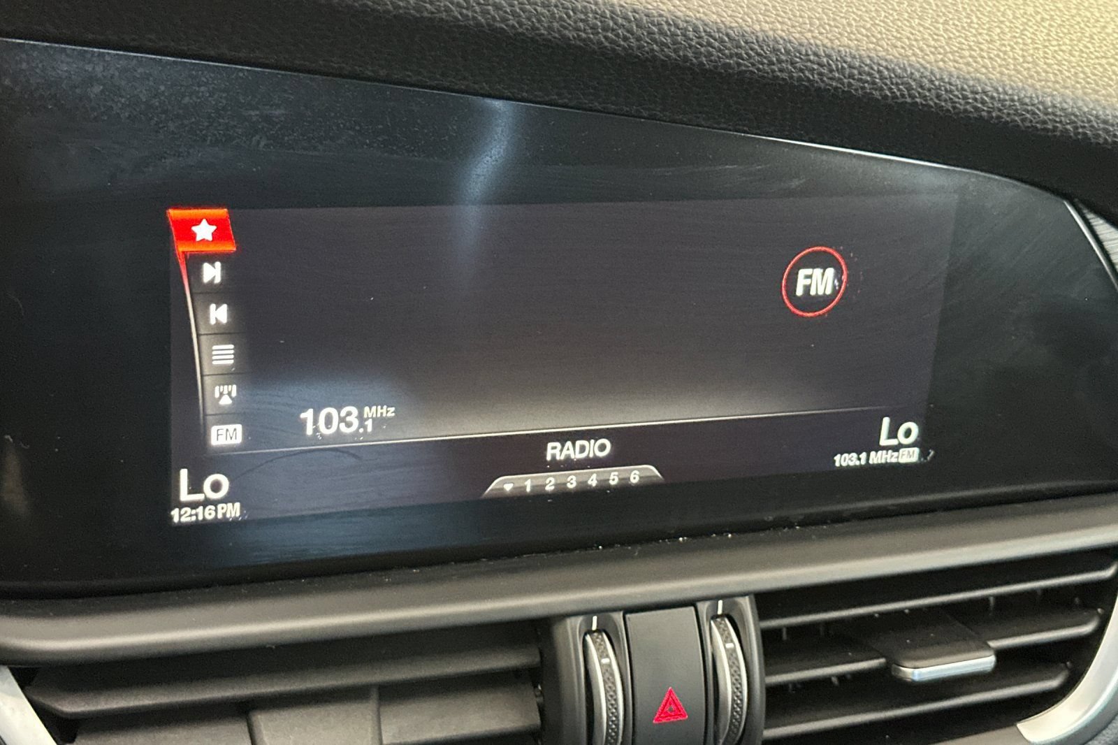Used 2017 Alfa Romeo Giulia RWD image 21