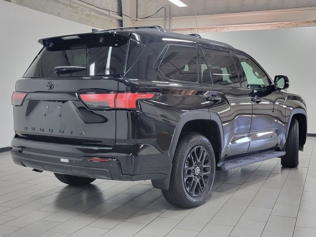 Used 2024 Toyota Sequoia Limited image 18