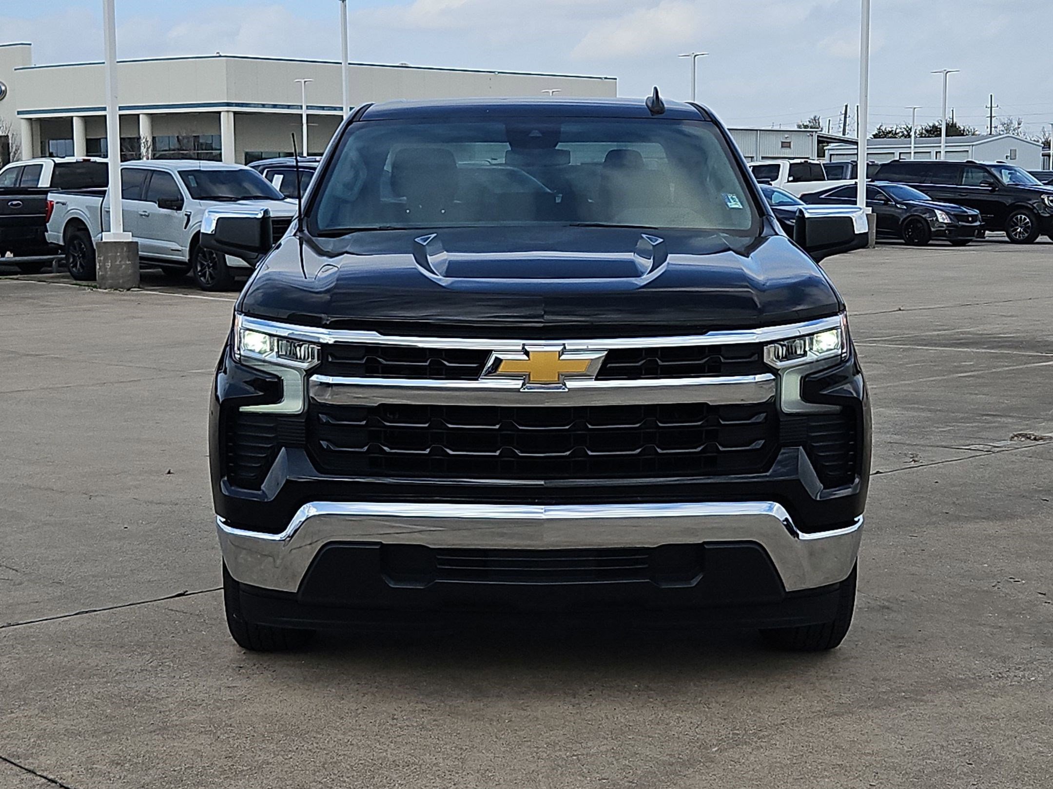 Used 2025 Chevrolet Silverado 1500 LT image 10