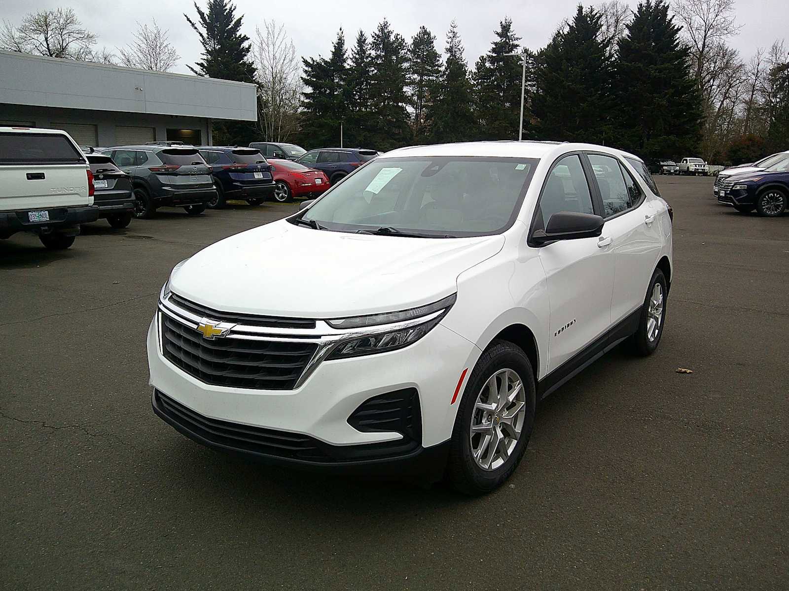 Used 2022 Chevrolet Equinox LS image 1