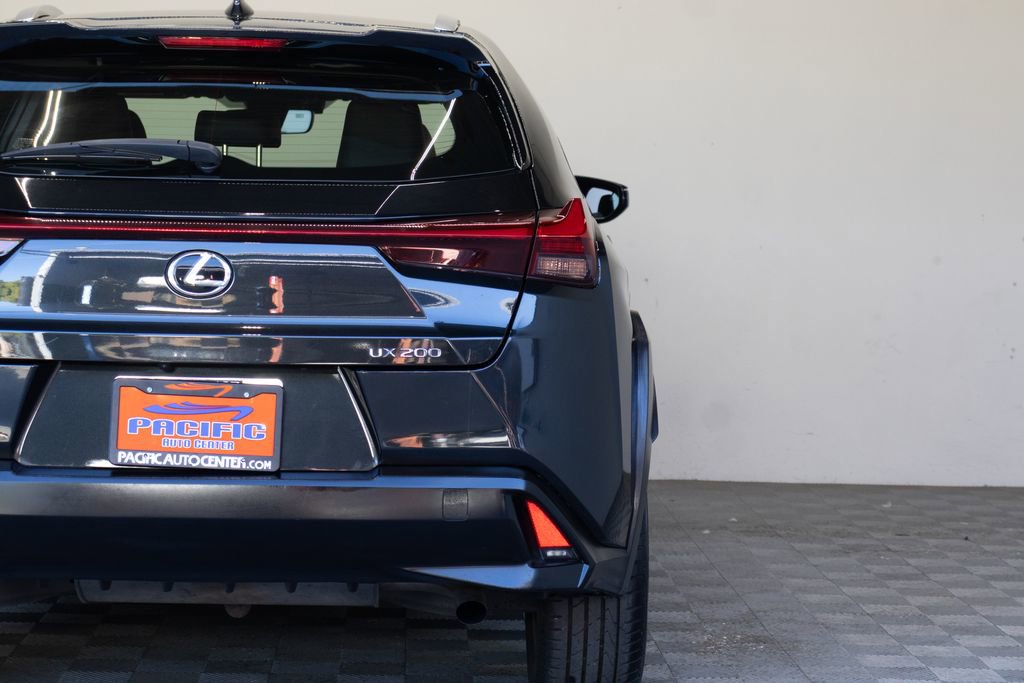 Used 2020 Lexus UX 200 w/ Premium Package FWD image 12