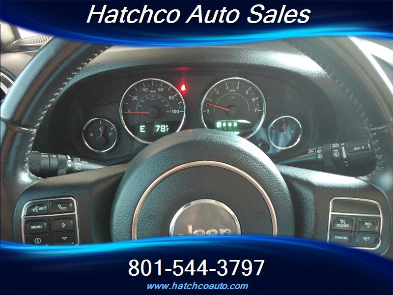 Used 2016 Jeep Wrangler Rubicon w/ Power Convenience Group AWD/4WD image 16