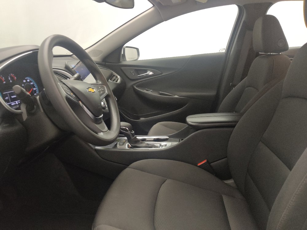 Used 2025 Chevrolet Malibu LT FWD image 17