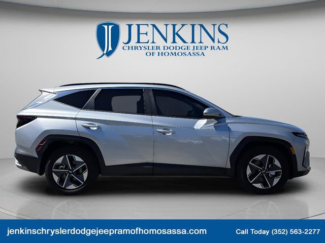 Used 2026 Hyundai Tucson SEL FWD image 2